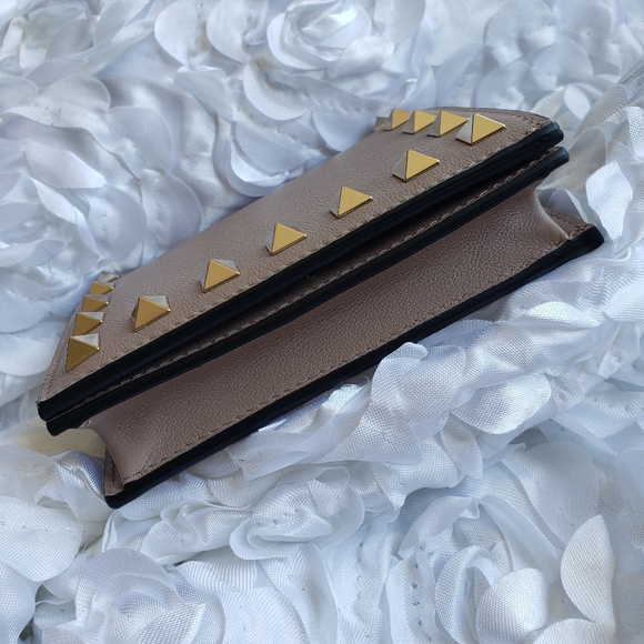 💫SOLD💫 VALENTINO Garavani Small Rockstud Wallet - Picture 10 of 12